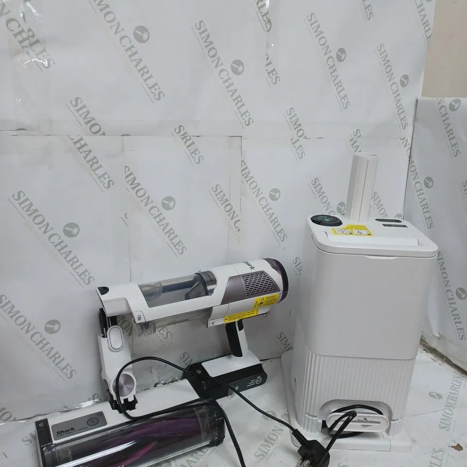 BOXED SHARK DETECT PRO 1.3L AUTO EMPTY VACUUM CLEANER IW3510UK