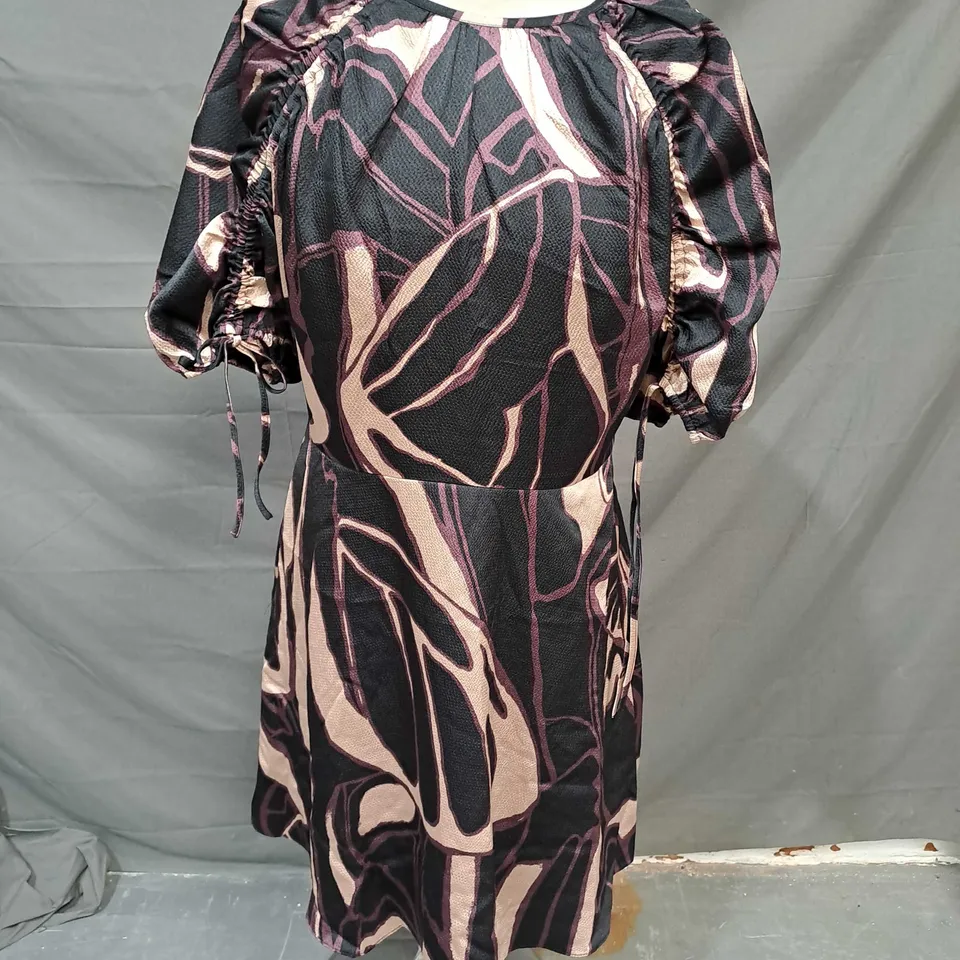 TED BAKE MIDI FIT AND FLARE DRESS WITH PUFF SLEEVES BLACK SIZE 3