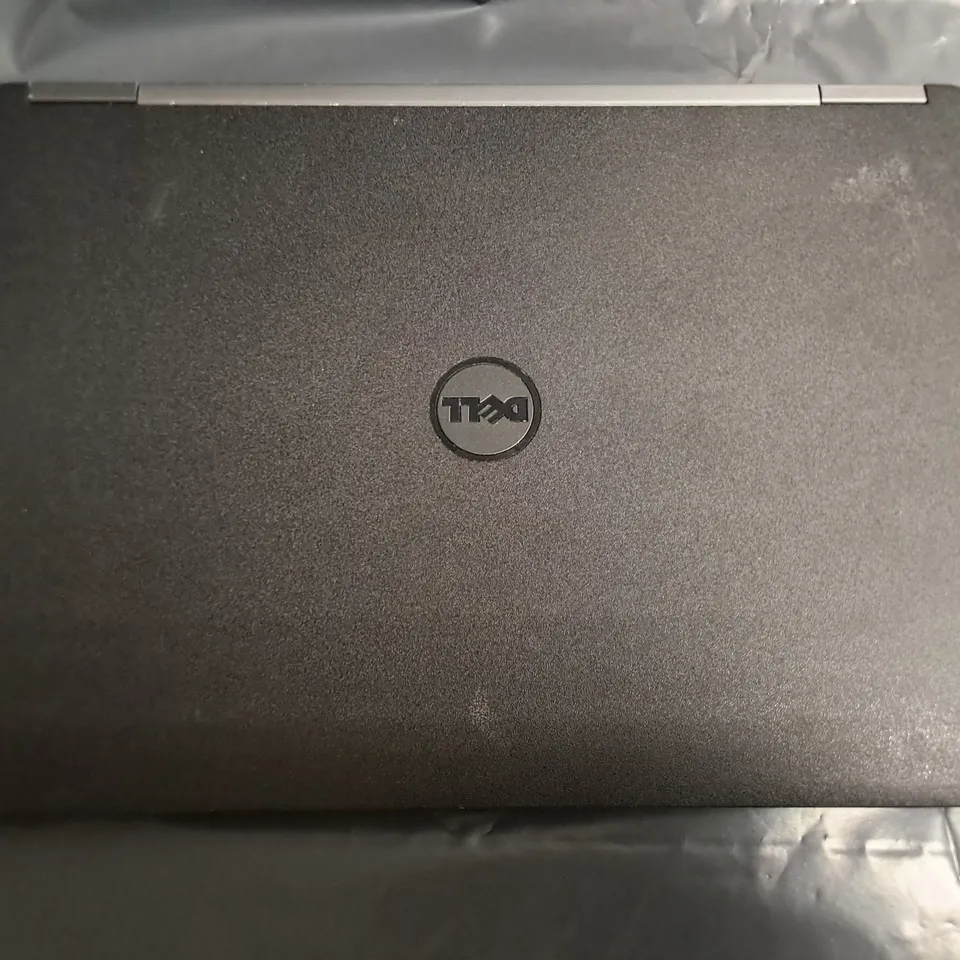 UNBOXED DELL LATITUDE E7270 INTEL I5 VPRO LAPTOP IN BLACK