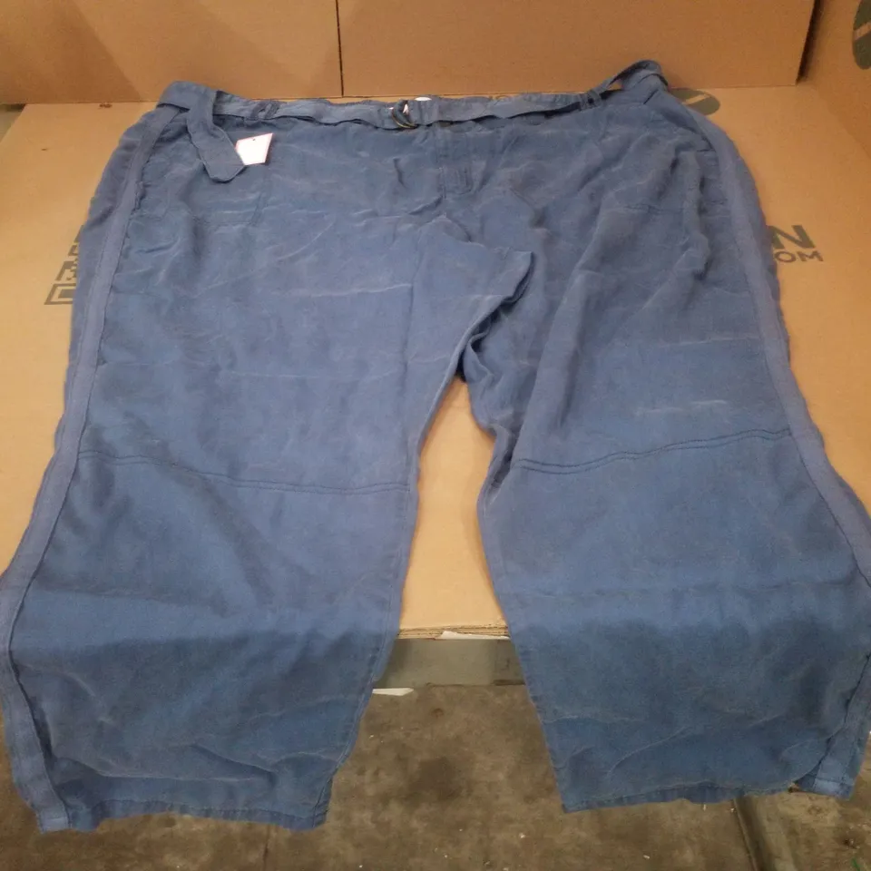 BOX CONTAINING APPROXIMATELY 7 BRAND NEW JULIPA BLUE CARGO TROUSERS - SIZE 30