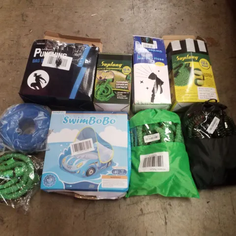 PALLET CONTAINING ASSORTED GARDEN HOSES & INFLATABLES 