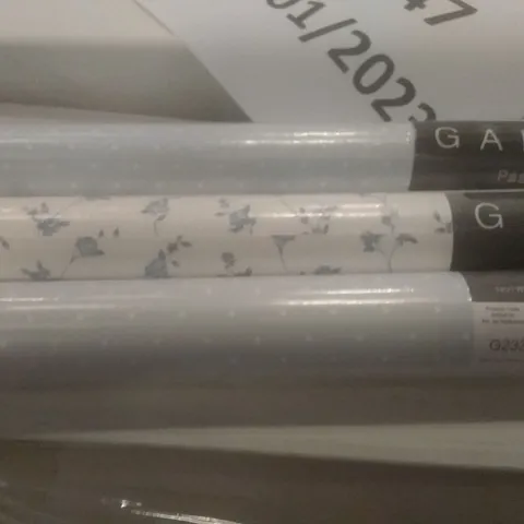 PALLET OF ASSORTED WALLPAPER