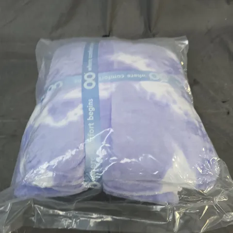 SEALED OODIE OVERSIZED HOODED BLANKET - CLOUDS 