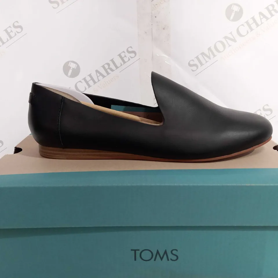 BOXED TOMS DARCY BLACK LEATHER WOMENS SHOE - UK6.5