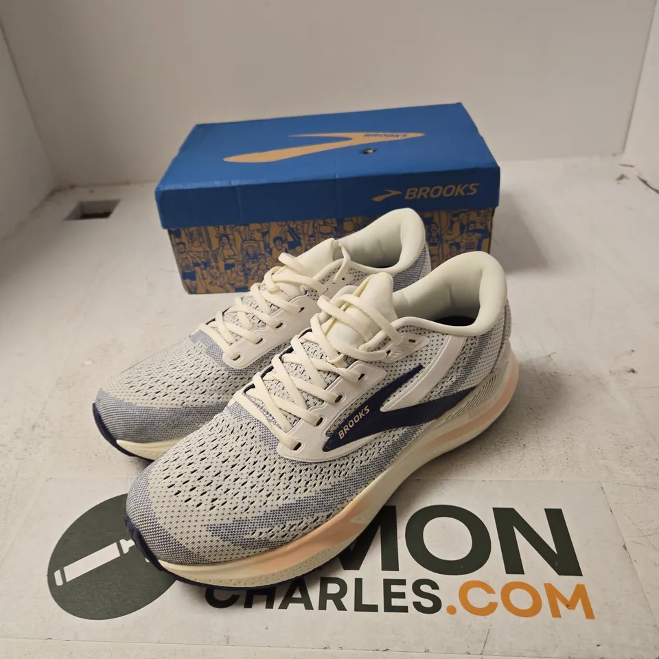 UK 11 BROOKS ADRENALINE GTS24 MEN'S RUNNING SHOES – GREY/WHITE