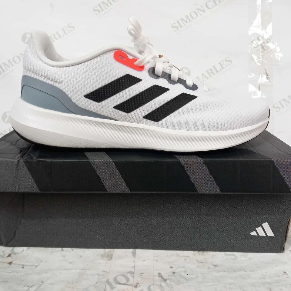 BOXED PAIR OF ADIDAS RUNFALCON 3.0 WIDE SHOES IN WHITE/BLACK/GREY UK SIZE 11