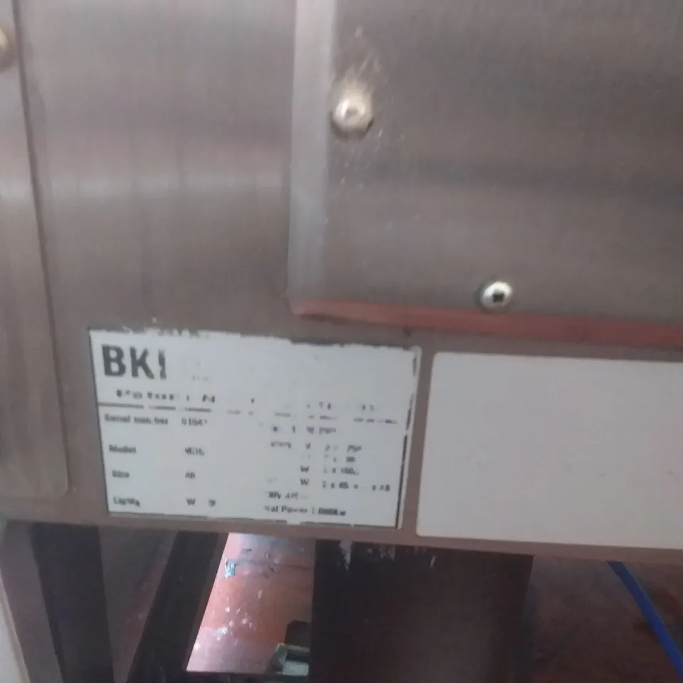 BKI HEATED SELF SERVE DISPLAY UNIT 
