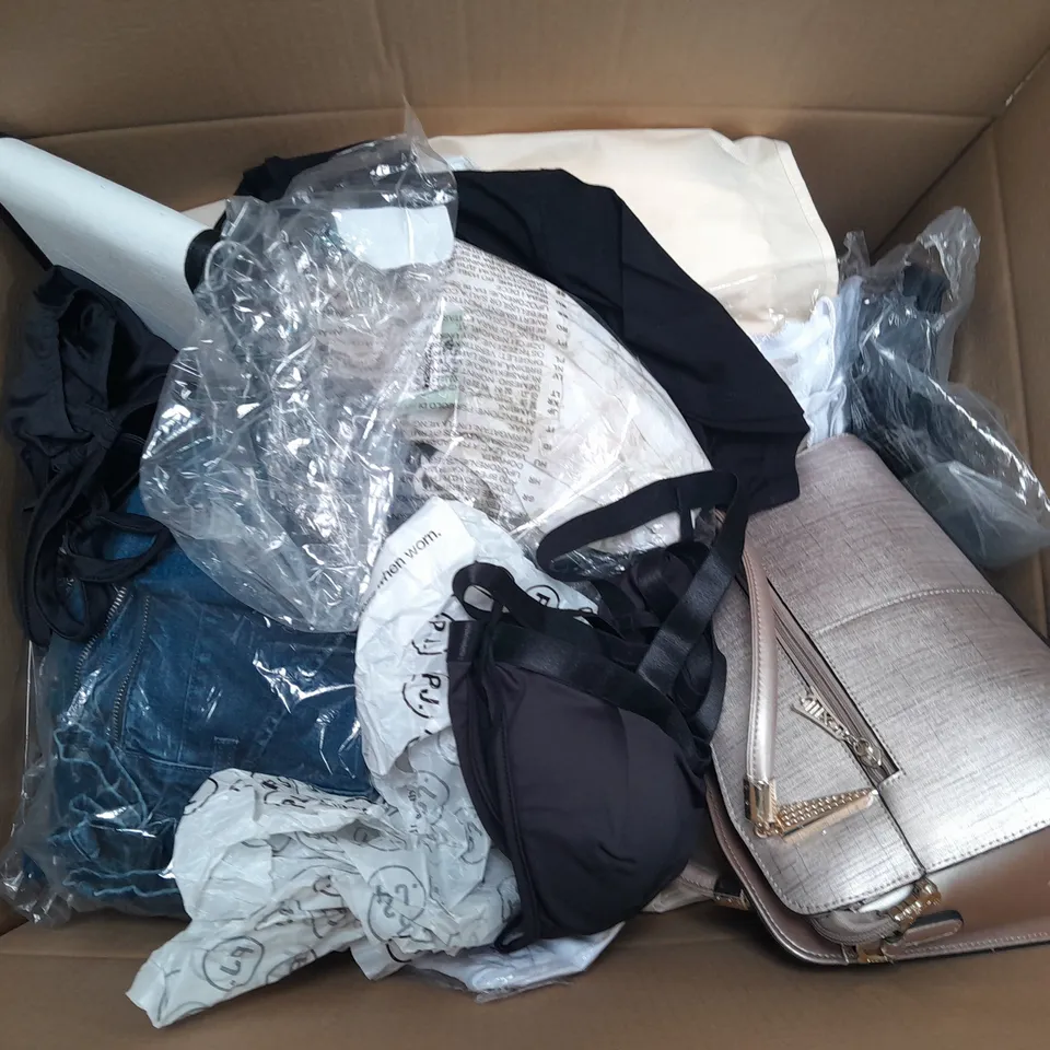 LARGE QAUNTIITY OF ASSORTED CLOTHES IN VARIOUS COLORS AND SIZES TO INCUDED DRESSES, T-SHIRTS , TROUSERS 