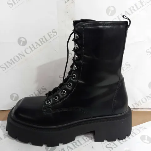 FAUX LEATHER SQUARE TOE CHUNKY BOOTS, BLACK - SIZE 7