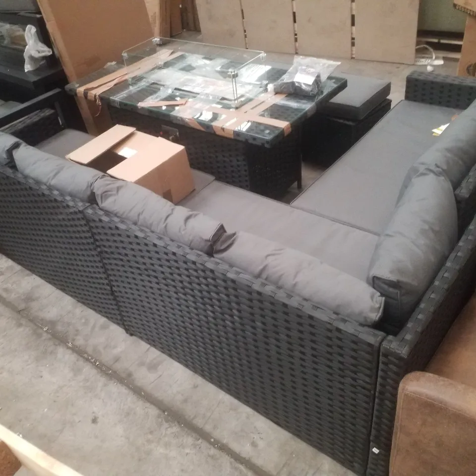BARCELONA WICKER 9 - PERSON GARDEN LOUNGE SET - BLACK