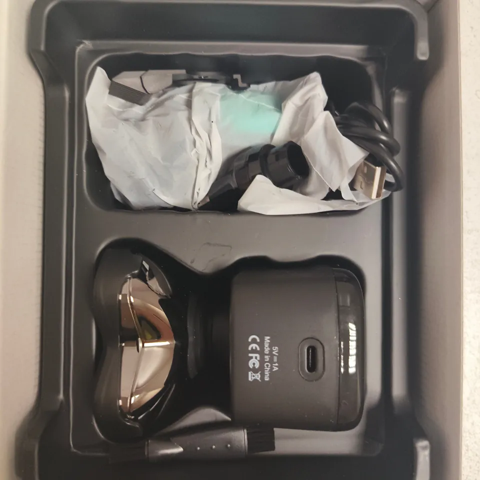 MULTI‑BLADE TRIMMER – GROOMING DEVICE