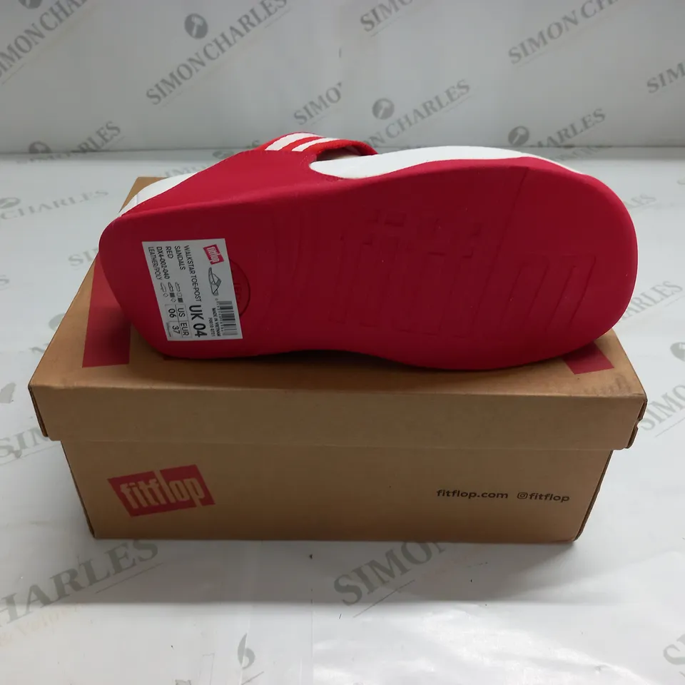 BOXED WALKSTAR TOE-POST SANDALS SIZE 4