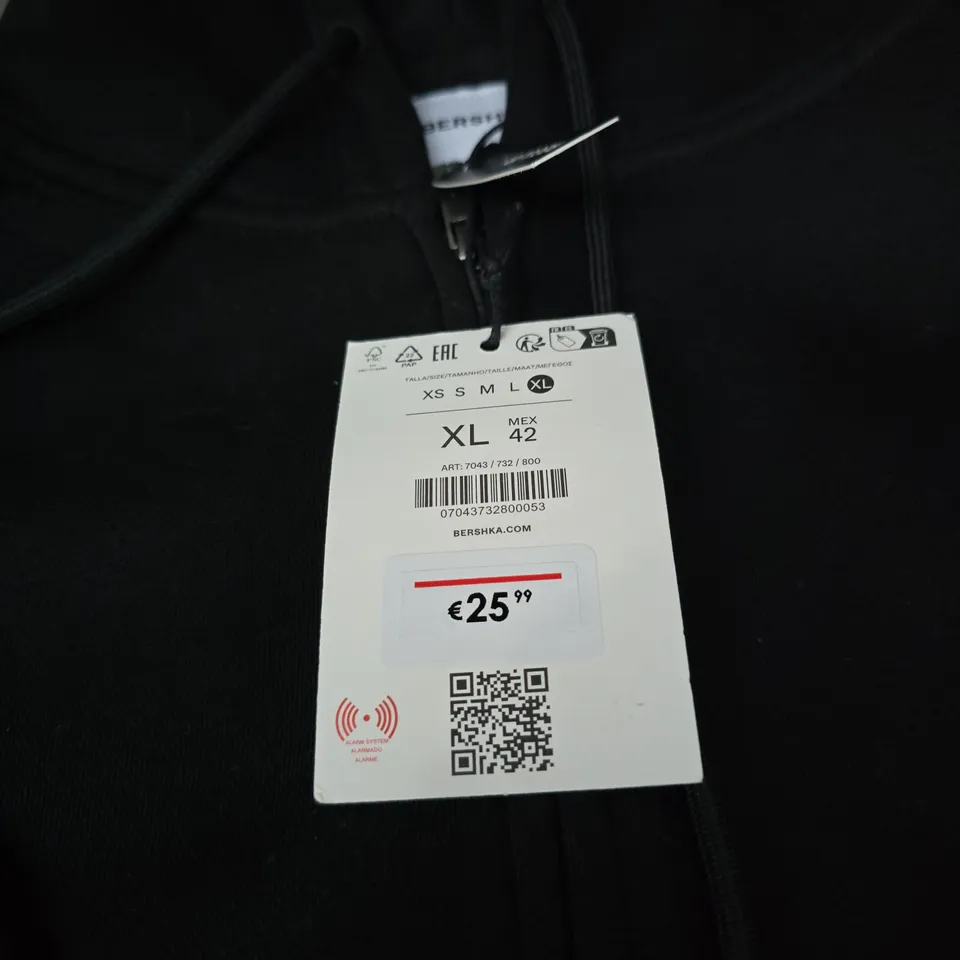 BERSHKA BLACK ZIP HOODIE – MEN'S UK XL (EU 42)