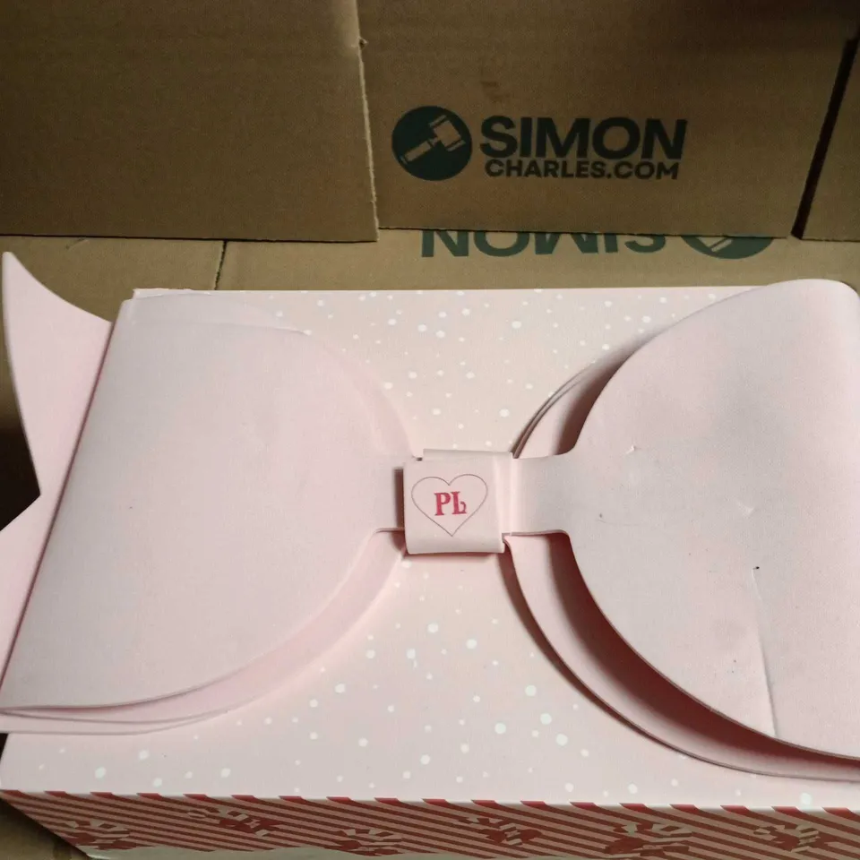 MEDIUM PLOUISE BEAUTY BOX TO INCLUDE JUICY DROP, UNDER EYE BRIGHTENING POWDER AND A FACE AND EYE PALETTE