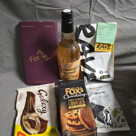 APPROXIMATELY 10 ASSORTED FOOD/DRINK PRODUCTS TO INCLUDE COUPLES CHOCOLATE, SPAM, FOX'S COOKIES ETC 