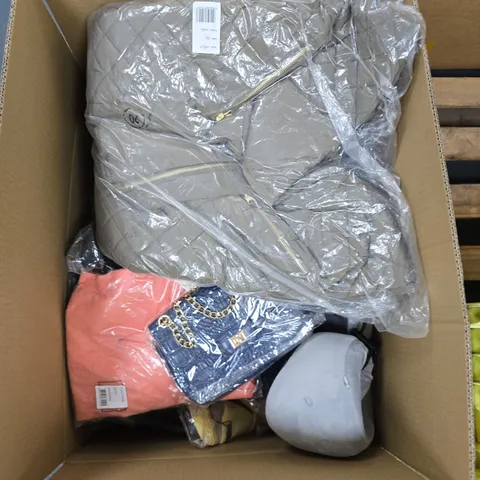 BOX OF APPROXIMATELY 25 ASSORTED ITEMS TO INCLUDE: ARCTIC STORM FLEECE