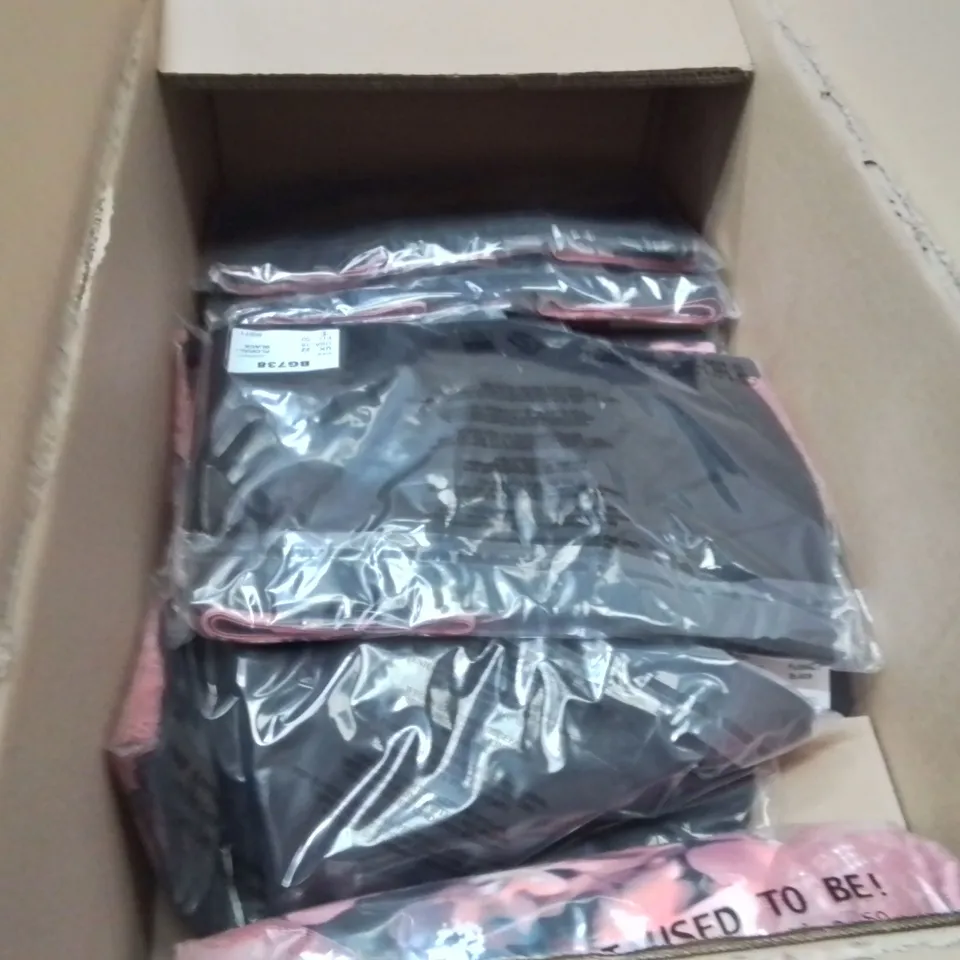 BOXED BRAND NEW APPROXIMATELY 13 SIMPLY BE 2PK ADRIANNA BRIEFS BLK/FLORAL SIZE 22