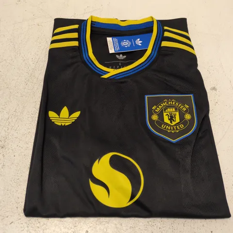 MANCHESTER UNITED FC ADIDAS FOOTBALL JERSEY – L