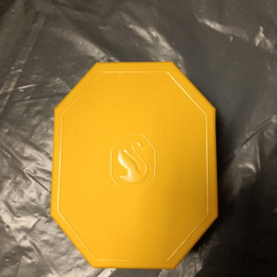 SWAROVSKI NECKLACE WITH LINKED RECTANGULAR CHAIN AND CRYSTAL ACCENTS