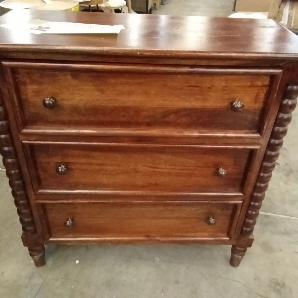 SPINDLE WINEWOOD CHEST OF DRAWERS