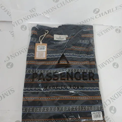 BAGGED PASSENGER STRIPE T-SHIRT SIZE L