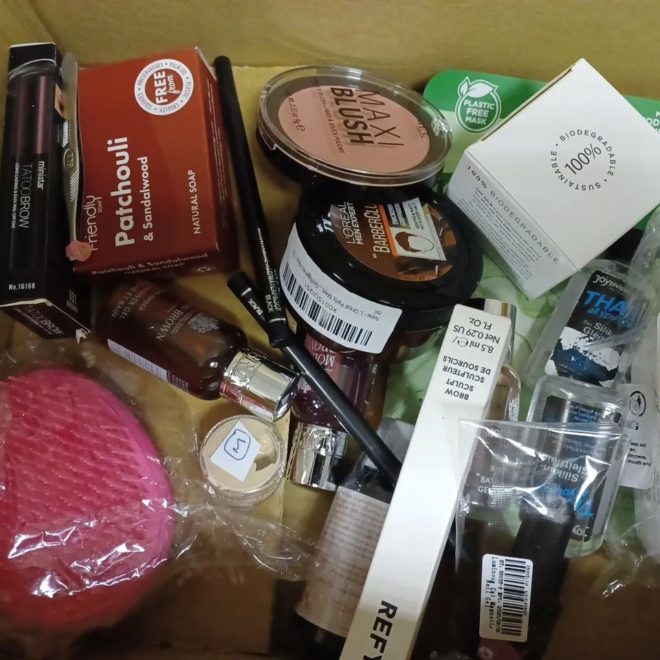 APPROXIMATELY 15 ASSORTED HEALTH AND BEAUTY PRODUCTS TO INCLUDE THE ORDINARY THE SKIN SUPPORT SET, TECHNIC DIVINE BROWS EYEBROW KIT, NO 7 LIMITED EDITION EYESHADOW PALETTE