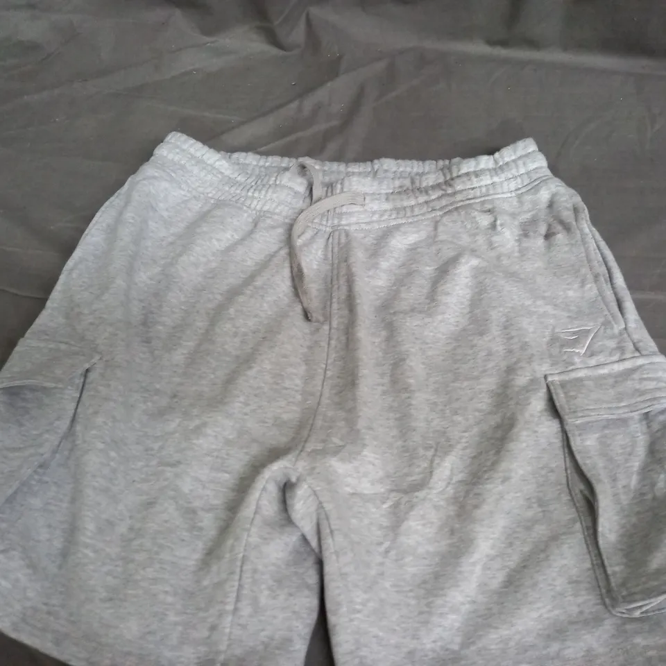 GYMSHARK SHORTS SIZE MEDIUM