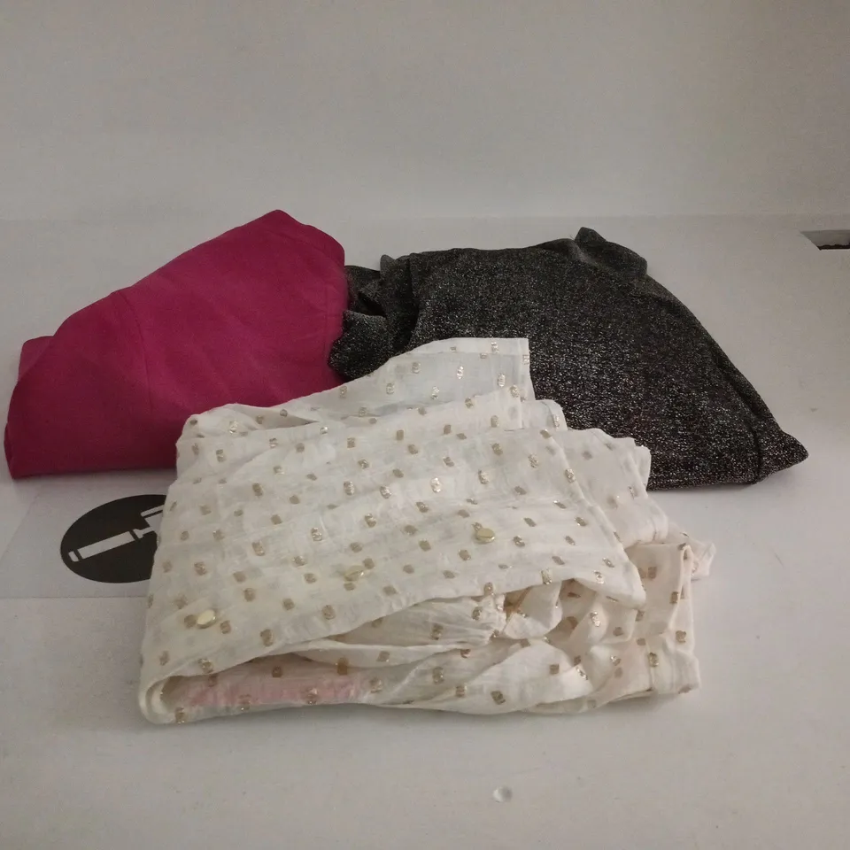 BOX OF APPROXIMATELY 10 ASSORTED CLOTHING ITEMS TO INCLUDE FEE G, LIBRA, FRANK LYMAN ETC