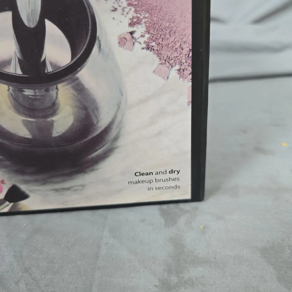 ELECTRIC MAKEUP BRUSH CLEANER & DRYER SPIN DEVICE – BOXED KIT WITH INSTRUCTIONS