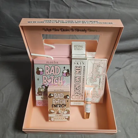 PLOUISE FULFILLING DREAMS BEAUTY 5PCE GIFT SET TO INCLUDE - FLUFFY DELIGHT WATER SPRAY - FLUFFY FANTASY PALETTE - BAD B*TCH ENERGY COCONUT BODY MIST - ETC