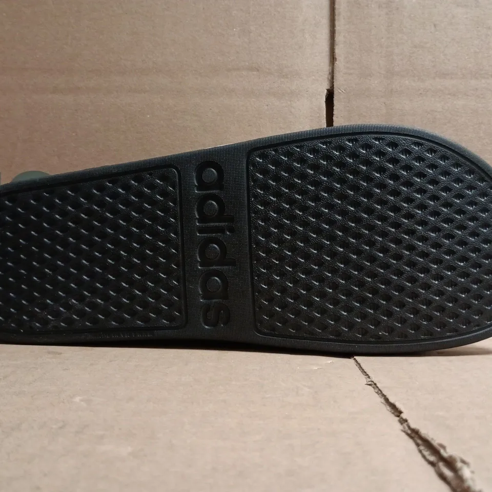 PAIR OF ADIDAS ADILETTE AQUA SLIDES IN BLACK/WHITE SIZE UK 11