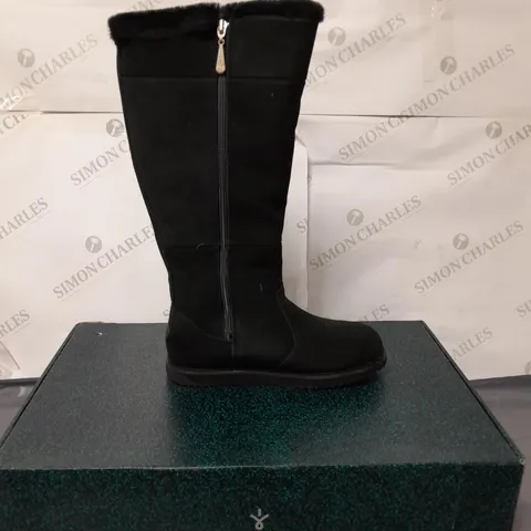 EMU AUSTRALIA LADIES BLACK WATERPROOF KNEE HIGH BOOTS SIZE 7
