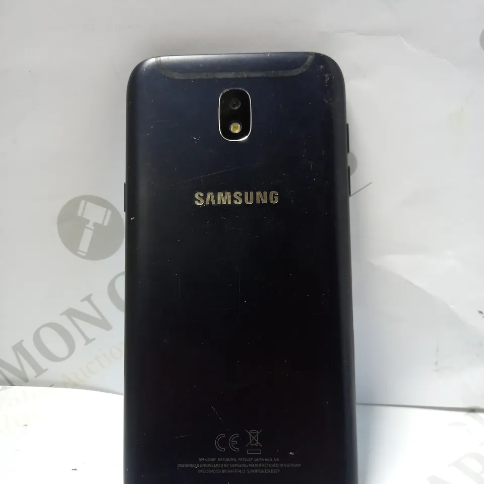 SAMSUNG GALAXY J5 MOBILE PHONE IN BLACK