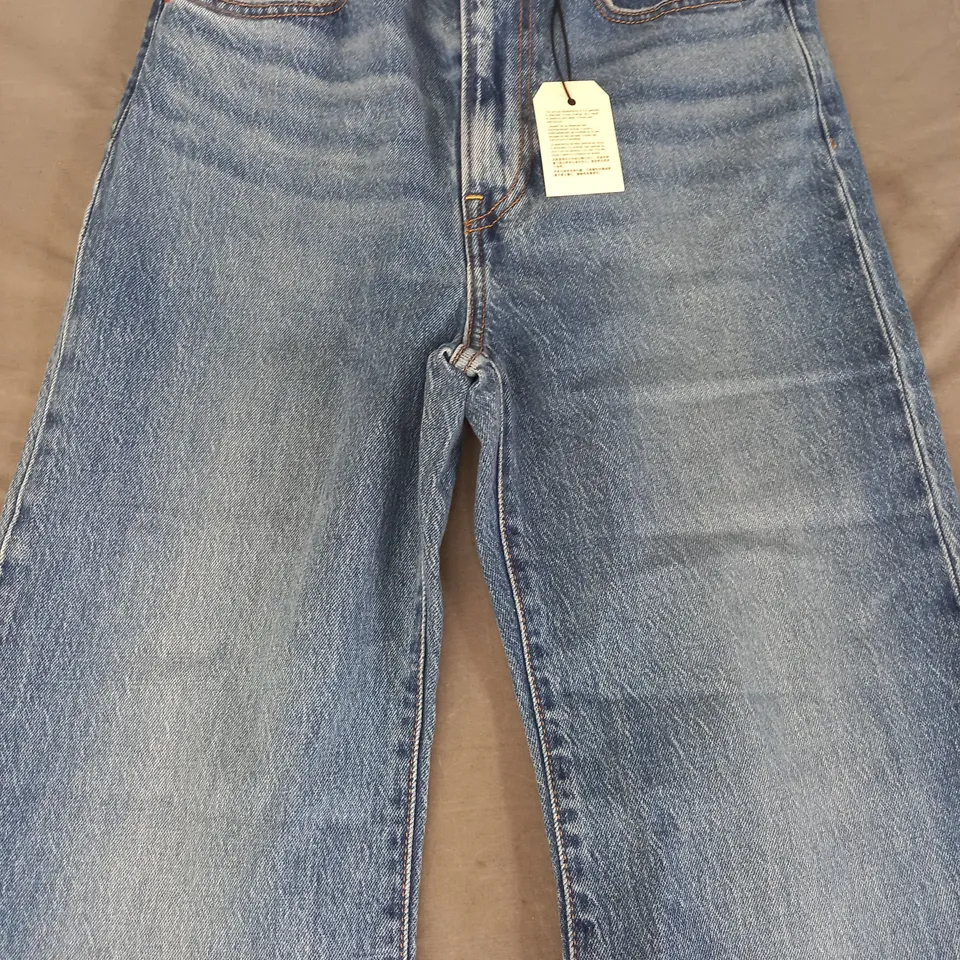 LEVI'S RIBCAGE BELL JEANS IN BLUE SIZE 27/32