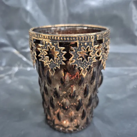 BOX OF APPROXIMATELY 6 DECORATIVE GLASSES - COLLECTION ONLY