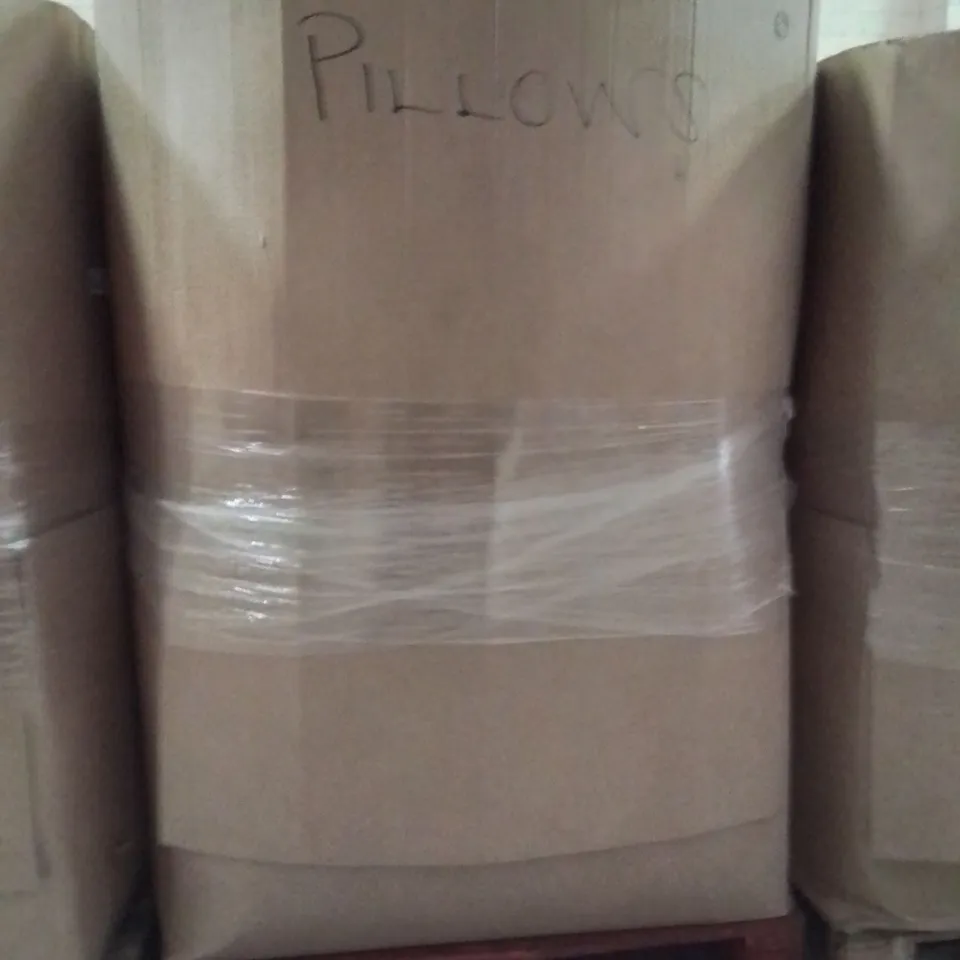 PALLET TO CONTAIN A LARGE QUANTITY OF PILLOWS