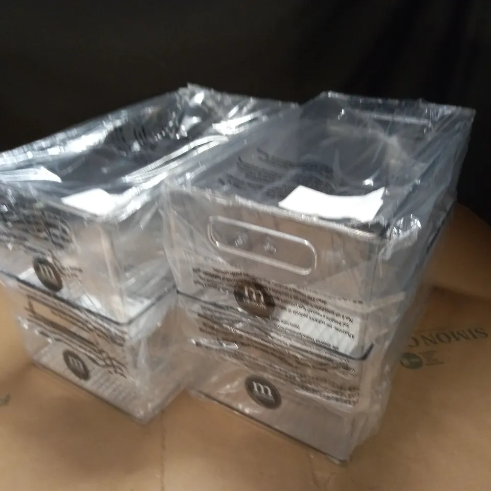 LOT OF 8 M-DESIGN CLEAR PLASTIC CRATES - 27X20X15CM