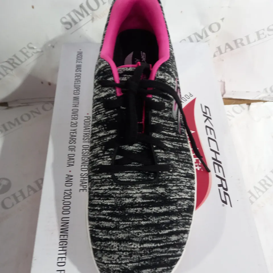PAIR OF SKECHERS GO WALK ARCH FIT TRAINER BLACK/PINK - SIZE 6