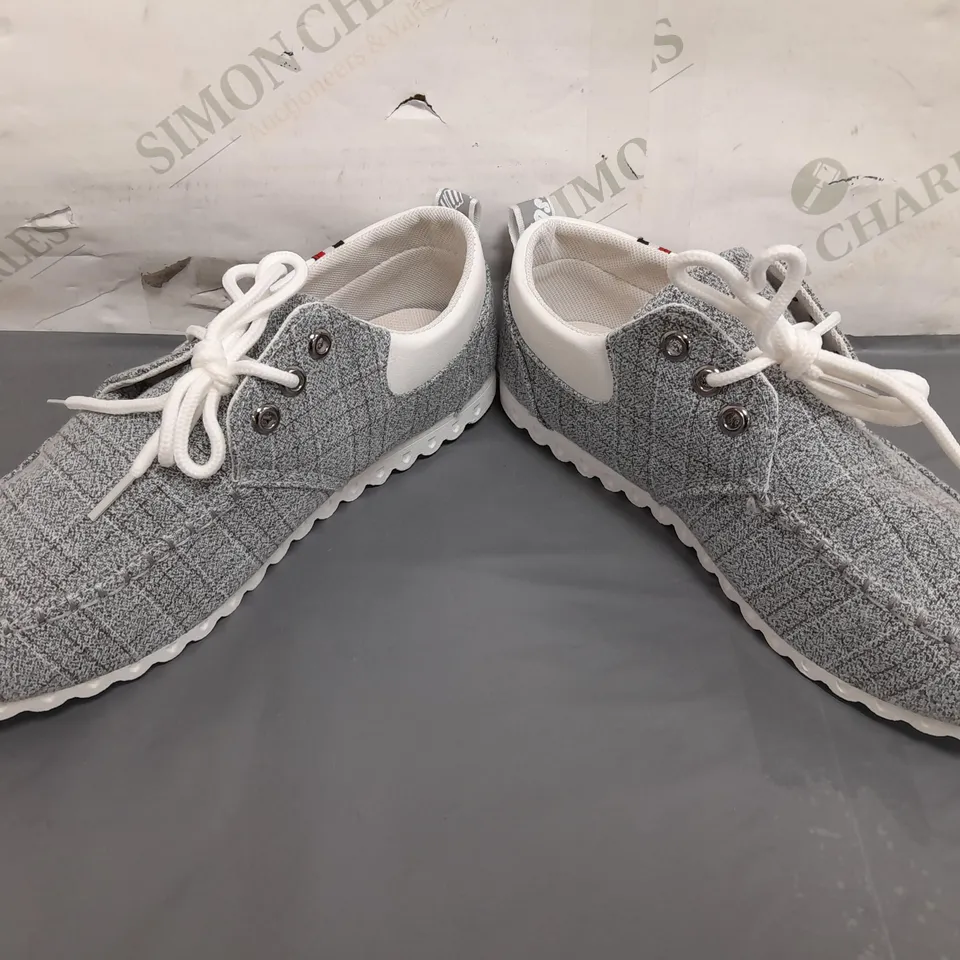 BOXED PAIR OF DESIGNER SHOES IN GREY EU SIZE 43