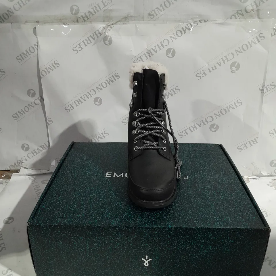 EMU OKAB WATERPROOF BOOTS - BLACK - SIZE 6