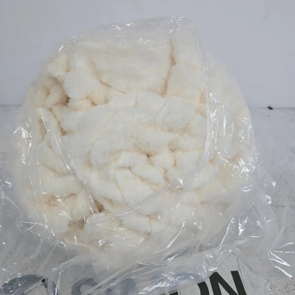 4B TEX CHUNKY RIBBED CHORD BLANKET - CREAM