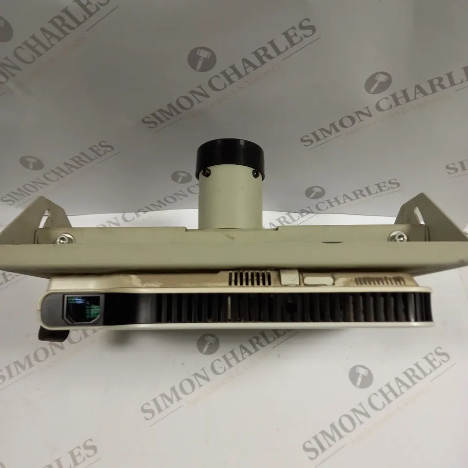 CASIO GREEN SLIM SERIES PROJECTOR & MOUNT