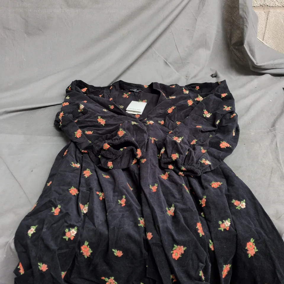 NOBODY'S CHILD STARLIGHT MINI DRESS – BLACK WITH FLORAL EMBROIDERY, UK 8 (EU 36)