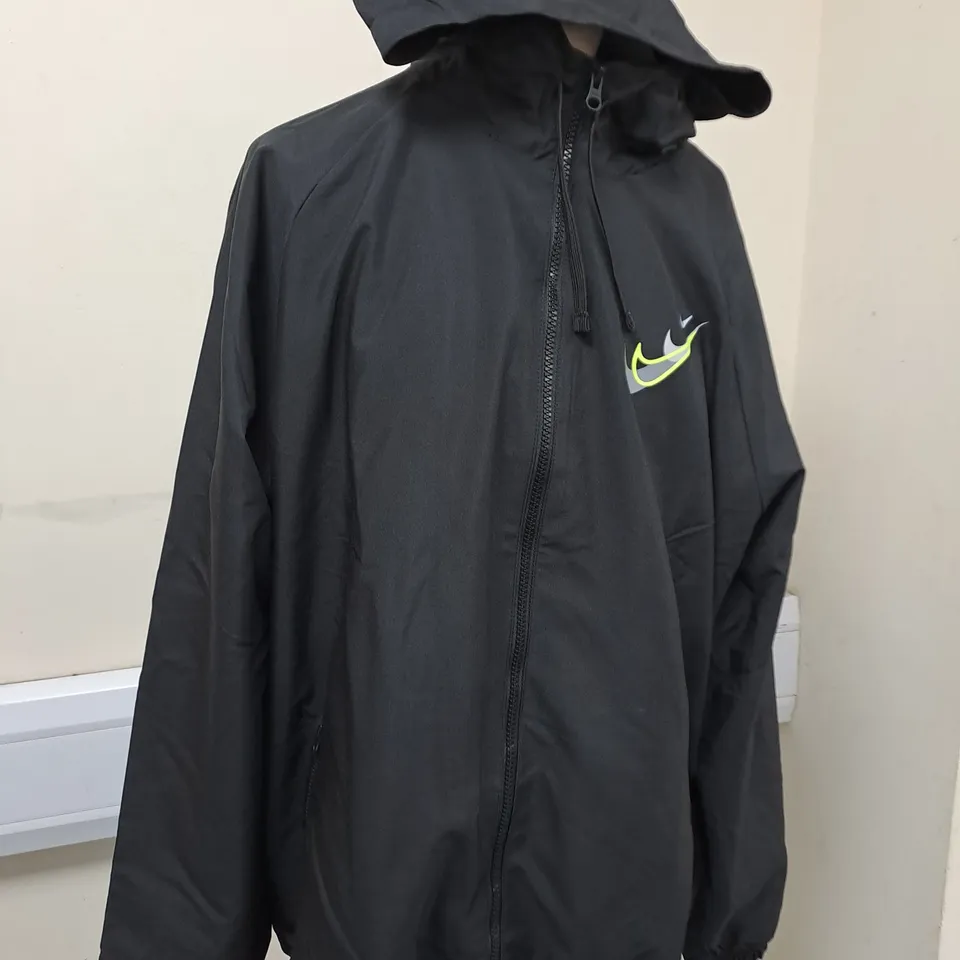 BLACK NIKE SPORTS JACKET SIZE XL 