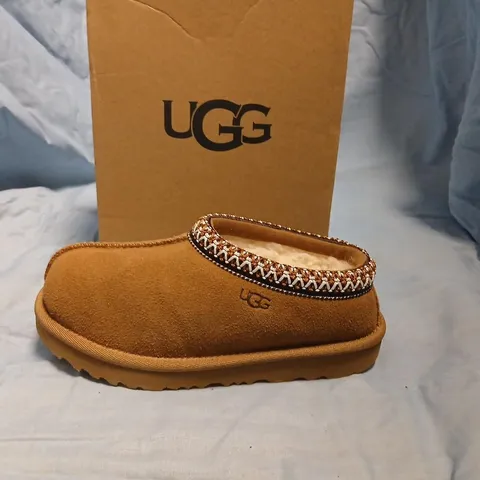UGG KIDS' BROWN SLIPPERS WITH BEADED TRIM – UK 11 YOUTH