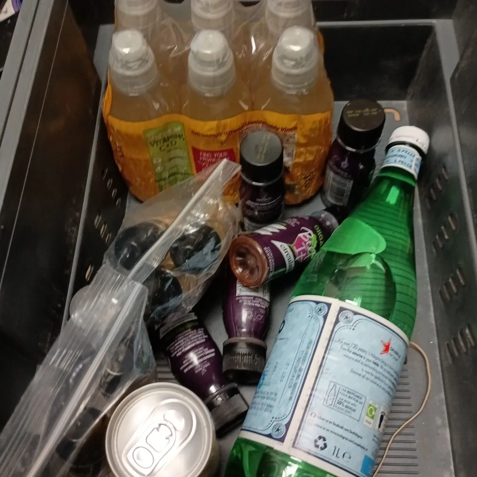 APPROXIMATELY 10 ASSORTED FOOD/DRINK PRODUCTS TO INCLUDE HONEY, LIPTON, YFOOD ETC 