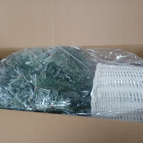 BOXED K BY KELLY HOPPEN COTSWOLDS CHOICE OF PRE-LIT GREENERY CHRISTMAS DECORATION