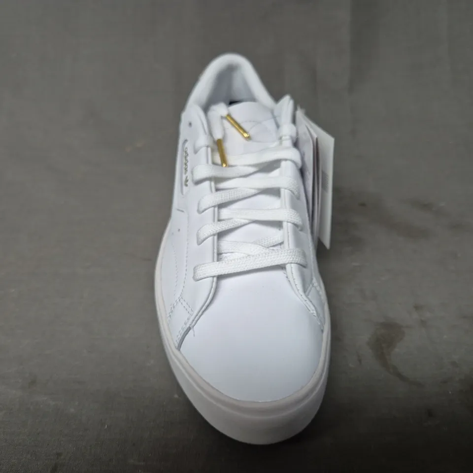 BRAND NEW BOXED PAIR OF ADIDAS WOMEN'S SLEEK SHOES IN WHITE UK SIZE 8
