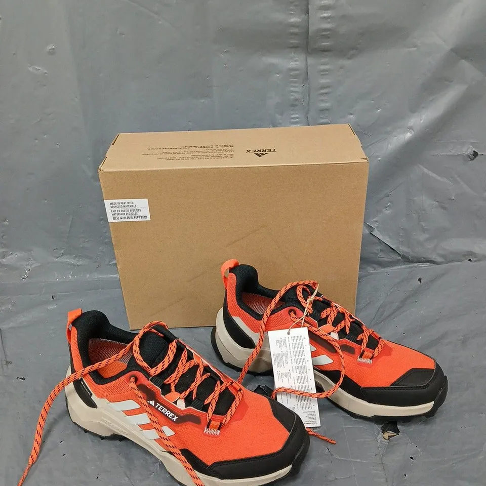 BOXED PAIR OF ADIDAS TERREX AX4 GTX WOMENS UK 4.5