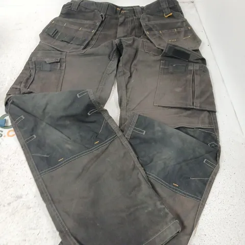 DEWALT BLACK CARGO WORK PANTS β UK 30/31